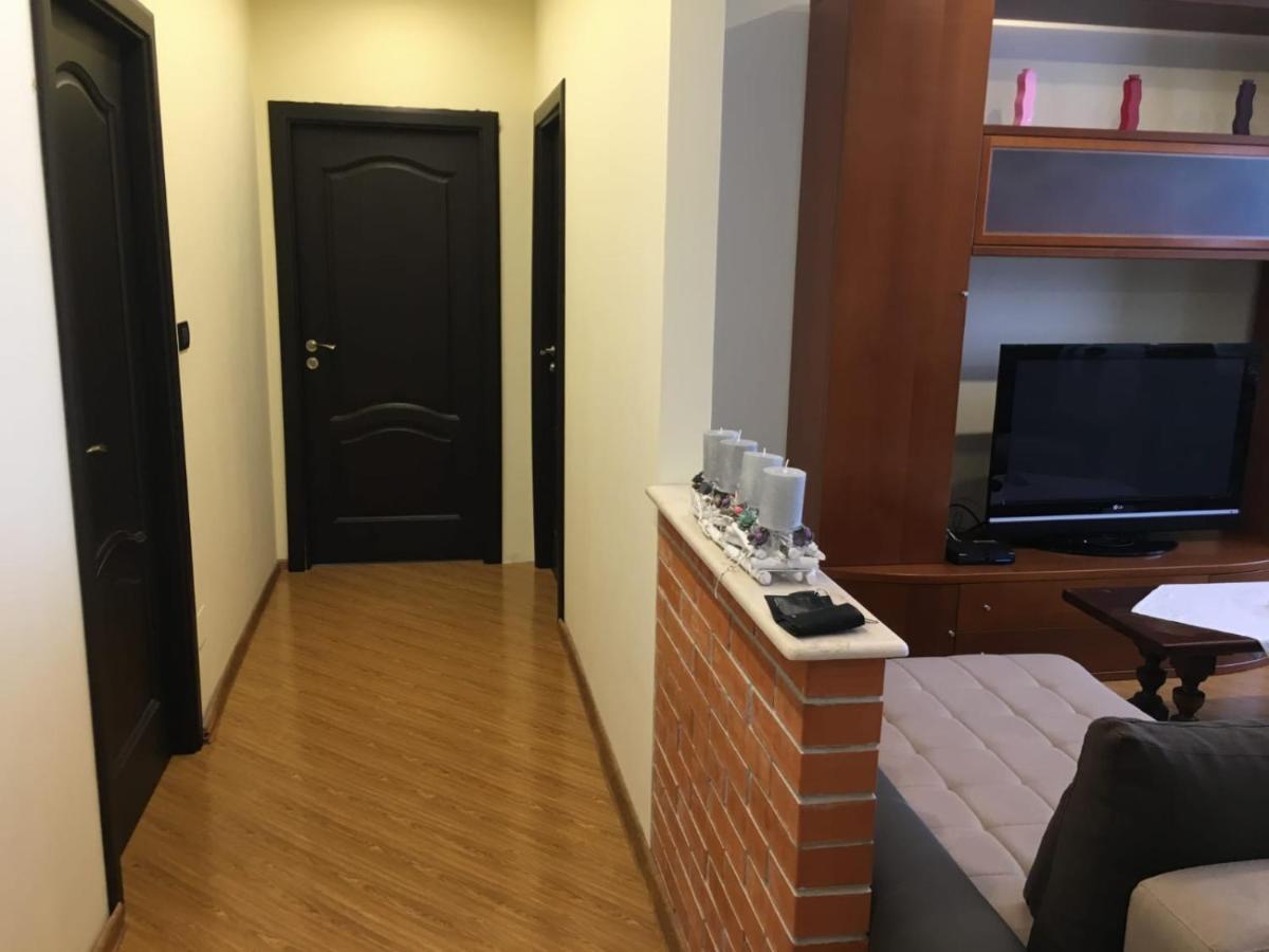 Apartament Valeria Apartment อาราด ภายนอก รูปภาพ